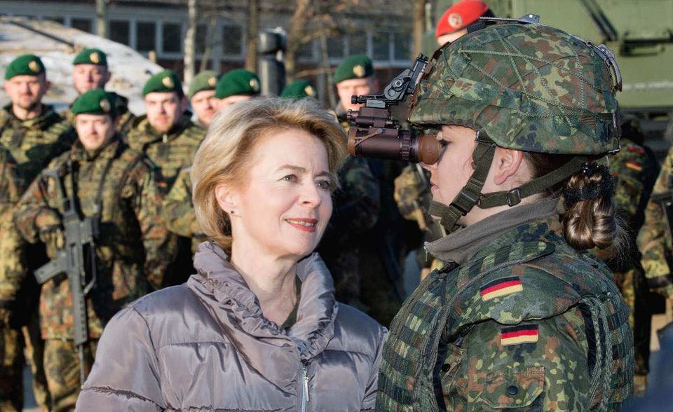 Unter Ursula von der Leyen sind die Ausgaben für externe Berater bei der Bundeswehr explodiert. Mitte Februar muss die Ex-Ministerin als erste EU-Kommissionspräsidentin vor einem Untersuchungsausschuss des Bundestags aussagen