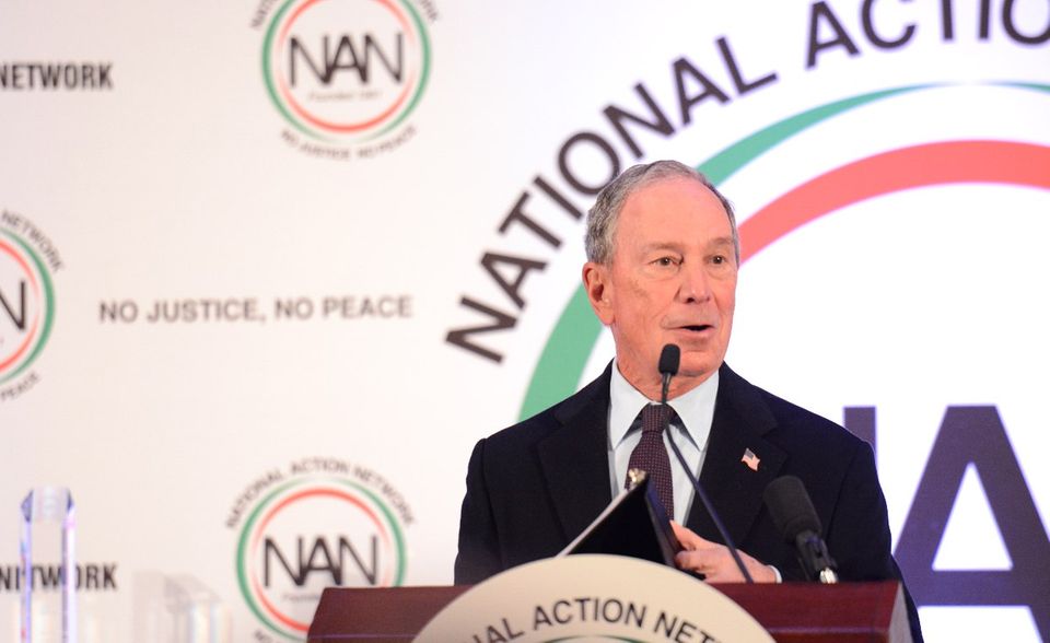 #9 Michael Bloomberg Michael Bloomberg gründete 1981 das Medien- und Informationsunternehmen Bloomberg. Der New Yorker hält aktuell 88 Prozent des Geschäfts und verfügt über ein Vermögen in Höhe von 55,5 Milliarden Dollar. Wie „Forbes“ berichtete, wollte Bloomberg 500 Millionen Dollar in den Wahlkampf gegen US-Präsident Donald Trump investieren. Das Geld spart er sich nun. Der ehemalige Investmentbanker hat kürzlich seinen Verzicht auf eine Kandidatur erklärt. Als Grund nannte er mangelnde Erfolgsaussichten bei den Demokraten.
