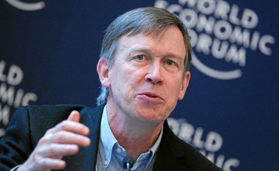 Der 67-jährige Hickenlooper ist ein erfahrener Politiker. Er war einst Bürgermeister von Denver und von 2011 bis 2019 Gouverneur des Bundesstaates Colorado. Als Gouvaneur setzte er sich unter anderem für strengere Waffen- und Umweltgesetze ein. Seine Kandidatur gab er am 4. März bekannt.