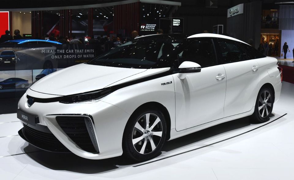 BILD Toyota Mirai: Die Japaner setzen auf die Brennstoffzelle