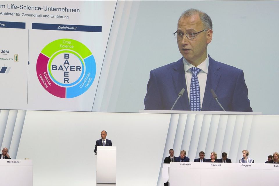 Auf der Hauptversammlung schlug Bayer-Chef Werner Baumann der geballte Unmut der Investoren entgegen