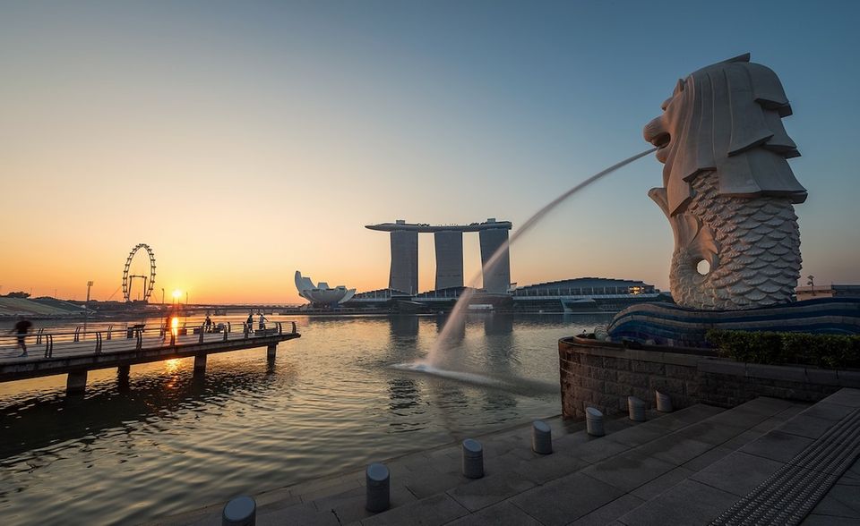 Obwohl Singapur zu den Top 3 Ländern mit der höchsten Lebenserwartung der Welt zählt, schneidet der südostasiatische Stadtstaat im Healthy Nation Ranking von 2019 deutlich schlechter ab als noch 2017. Ganze vier Plätze rutscht Singpaur nach hinten.