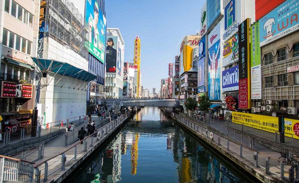 Osaka ist neben New York City der größte Aufsteiger in den Top Ten. Die Lebenshaltungskosten in dem japanischen Wirtschaftszentrum zogen laut der Economist Intelligence Unit binnen eines Jahres stark an. Das sorgte für einen Sprung um sechs Plätze nach oben auf Rang fünf.