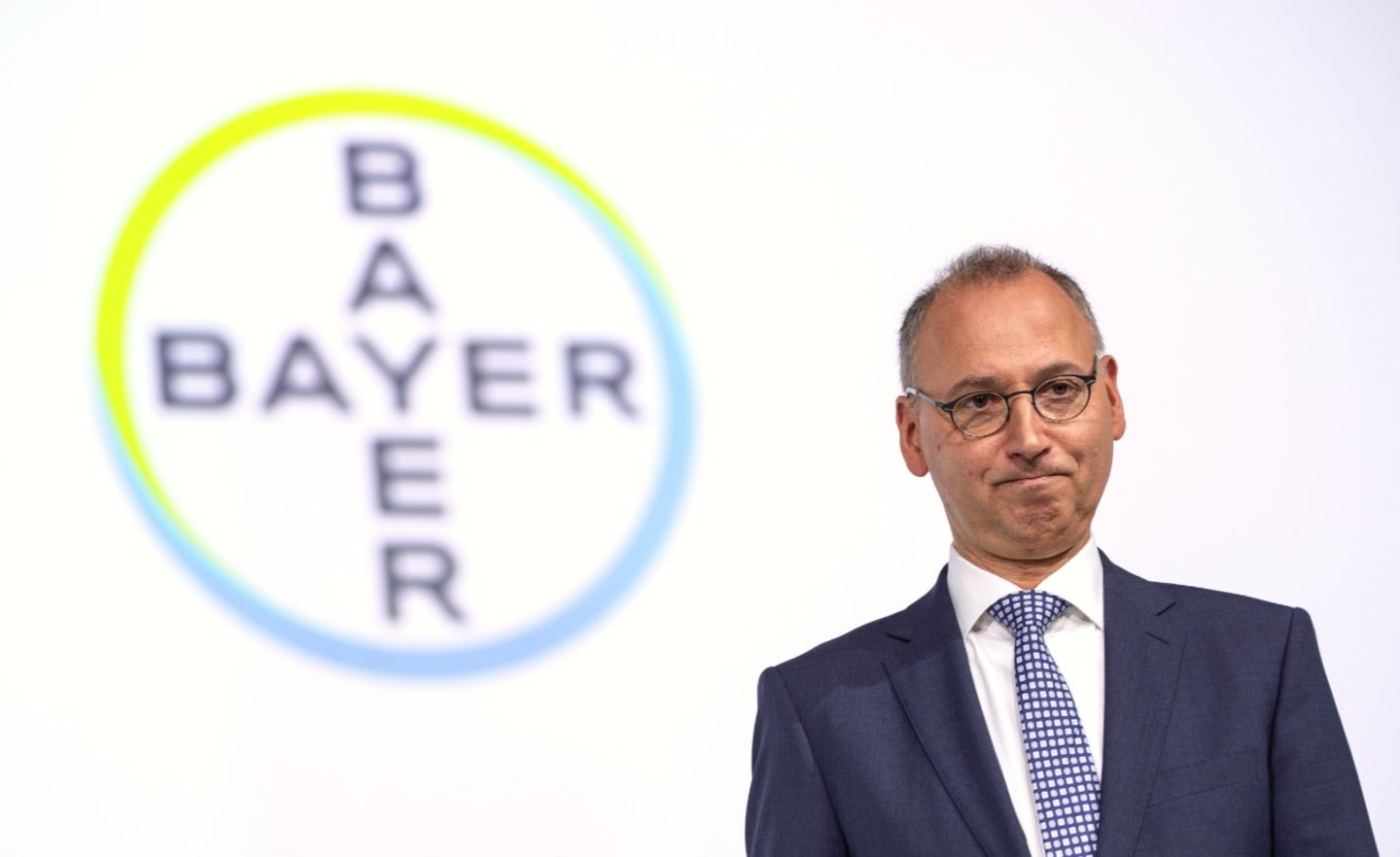 Bayer-Chef Baumann auf der Hauptversammlung des Konzerns