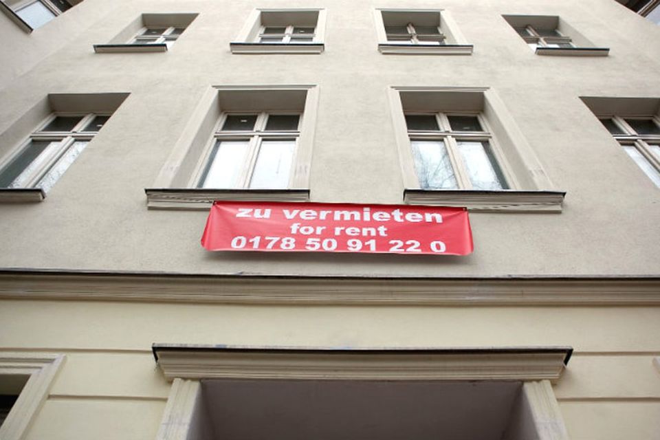 Trotz gestiegener Mietpreise sind die Deutschen beim Erwerb von Wohneigentum zurückhaltend