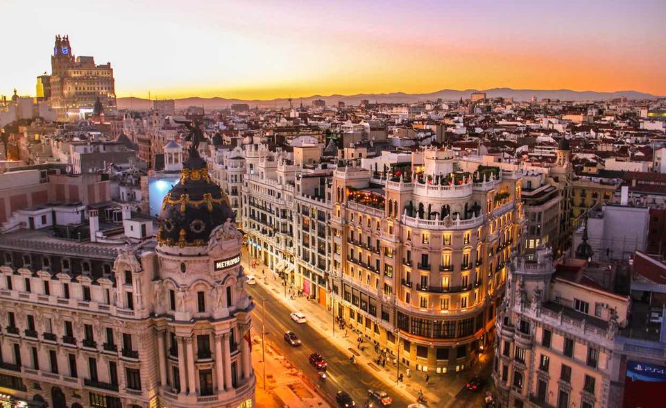 #2 Spanien Spanien ist das beliebteste europäische Land unter Auslandsstudenten. Exzellente Bildungsangebote an mehr als 70 Universitäten, erschwingliche Preise und eine hohe Lebensqualität bringen Spanien Platz zwei, des weltweiten Rankings ein.