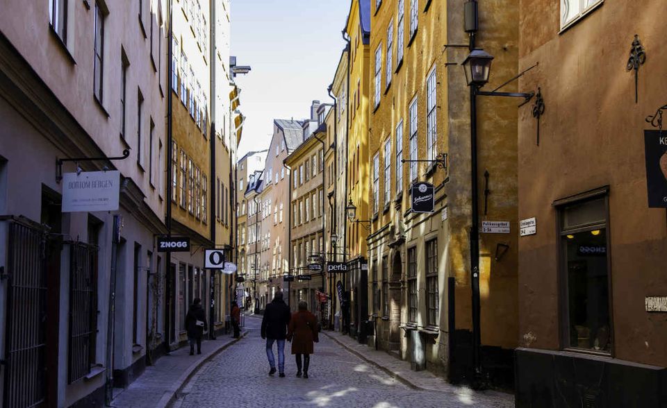 Stockholm war neben Moskau die einzige Stadt in den Top Ten, die 2018 weniger Finanzierungsrunden vorweisen konnte als im Vorjahr. Allerdings fiel hier das Minus minimal aus. Die Zahl der Finanzierungsrunden sank von 169 auf 165. Investoren gaben insgesamt 586 Mio. Euro. Das bedeutete Platz fünf.