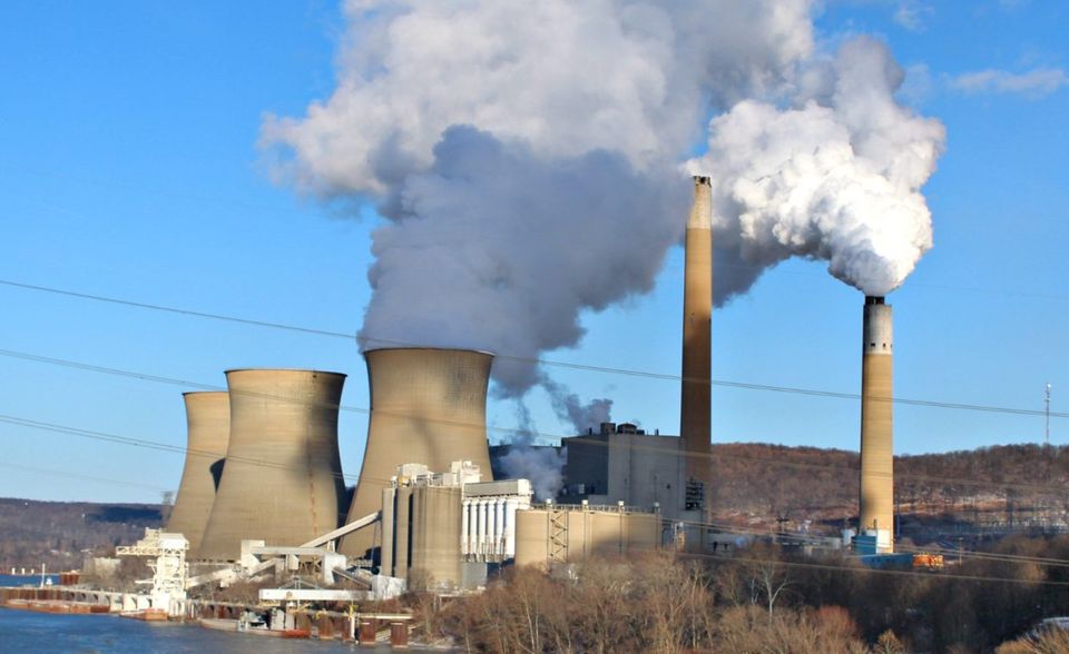 Die USA sind laut dem Index der zweitgrößte Klimasünder der Welt. CO2-Ausstoß, Energieverbrauch und die Verbreitung von erneuerbaren Energien: In all diesen Bereichen fahren die Vereinigten Staaten schlechte oder sehr schlechte Noten ein. Dass US-Präsident Donald Trump bezweifelt, dass der Klimawandel von Menschen verursacht wurde, werten die Experten ebenfalls negativ. Hoffnungszeichen sind in ihren Augen ehrgeizige klimapolitische Ziele von US-Bundesstaaten und Städten. Die USA verschlechterten sich in dem Ranking von Platz 56 auf 59.