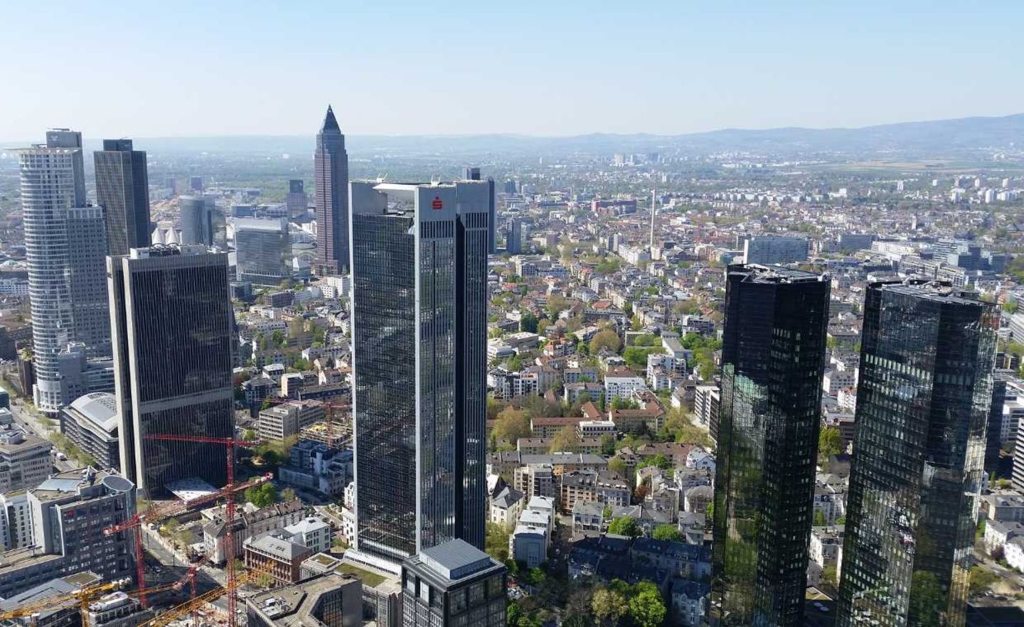 Bankentürme in Frankfurt: Der Abschwung belastet die Kreditinstitute