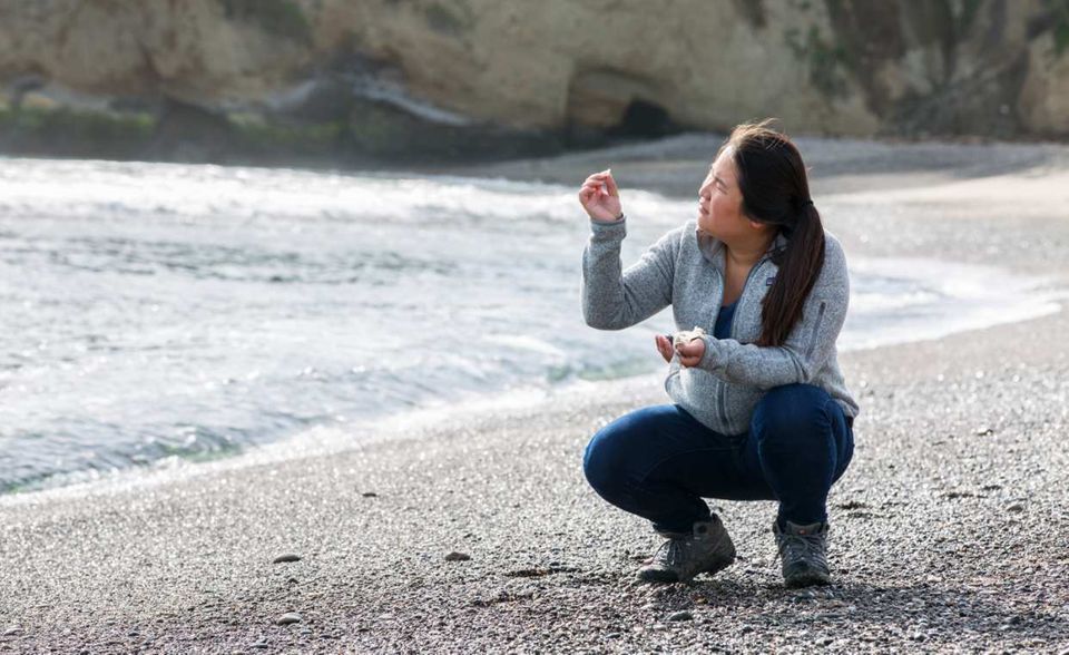 Preisträgerin: Miranda Wang (Kanada) Die kanadische Unternehmerin und Molekularbiologin Miranda Wang befasst sich mit Plastikmüll-Problem. Sie entwickelte eine neuartige Methode, nicht wiederverwertbare Plastikabfälle wie Tüten und Verpackungsmaterial in hochwertige Chemikalien zu verwandeln, die bei der Herstellung von Industrie- und Konsumgütern eingesetzt werden können.