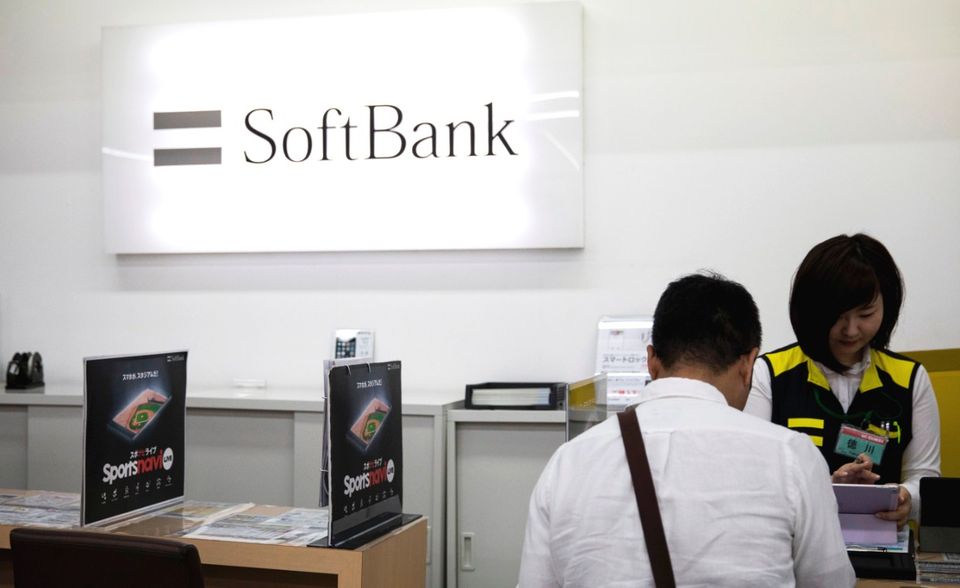 4 Softbank Softbank liegt mit einem Umsatz von 86,2 Mrd. Dollar und Vermögenswerten von 332,3 Mrd. Dollar laut „Forbes“ auf Platz 36 der größten börsennotierten Firmen weltweit. Das bedeutet Platz vier im Ranking der Telekommunikationsbieter. Softbank ist der japanische Marktführer. Der mischt beim riesigen Gaming-Markt auch dank eigener Spiele mit.