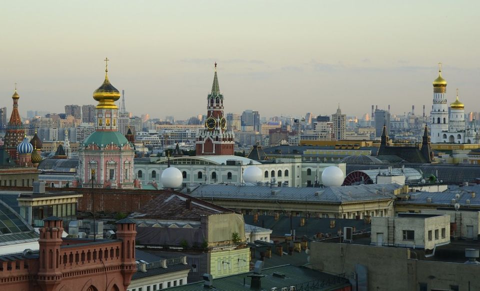 Russland ist der weltweit zweitgrößte Produzent von Erdgas. 2018 wurden laut BP 669,5 Milliarden Kubikmeter gefördert. Das waren fünf Prozent mehr als im Vorjahr. Rund 17 Prozent der weltweiten Produktion entfielen 2018 auf Russland. Damit lag der Staat aber noch weit hinter dem Spitzenreiter.