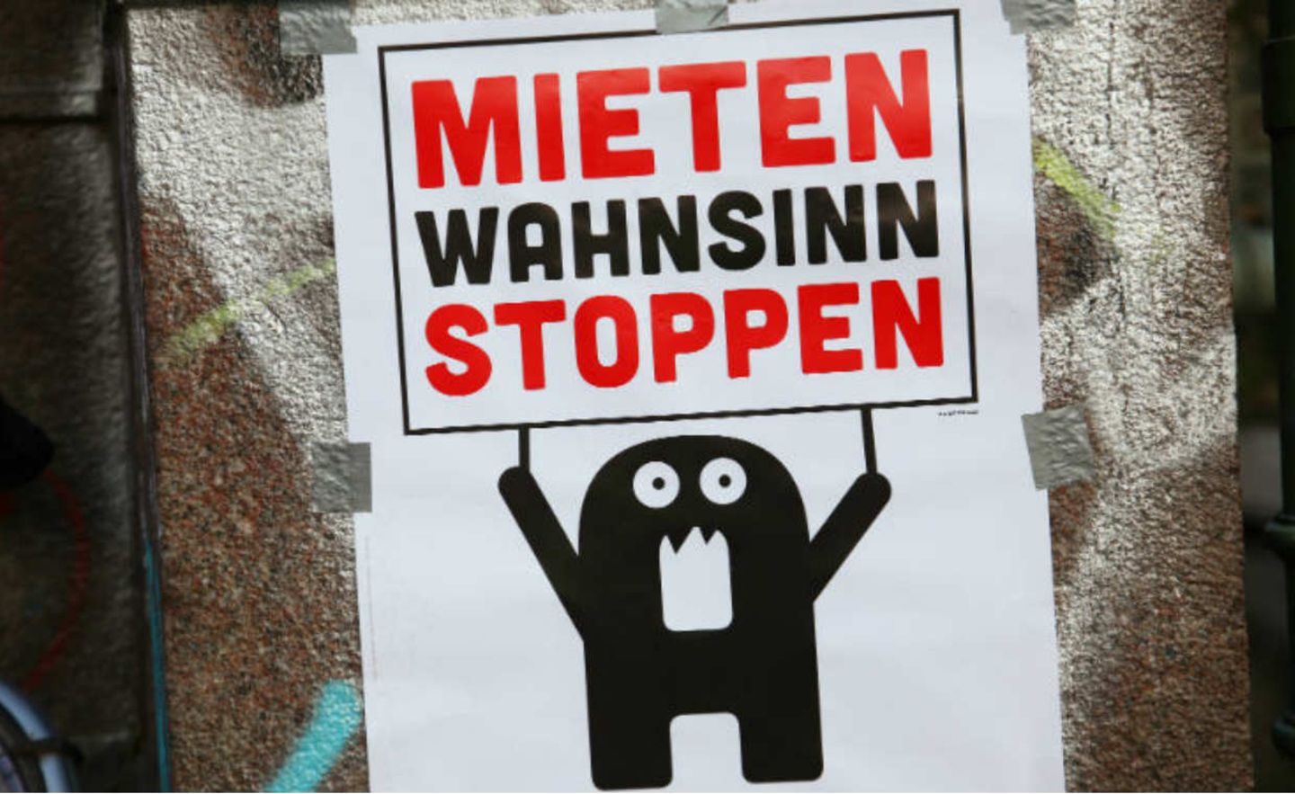 Mit dem Mietendeckel will der Berliner Senat unverhältnismäßige Mieterhöhungen stoppen.
