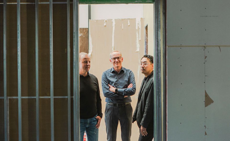 Karl-Thomas Neumann (M.) ist heute einer der Chefs von Canoo gemeinsam mit Stefan Krause (l.) und Richard Kim. Sie arbeiten an einem revolutionärem Konzept für E-Autos