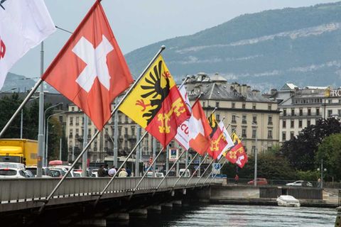 Die Schweiz hatte 2016 noch die höchsten Löhne aller 36 OECD-Länder gezahlt. 2017 musste die Alpenrepublik die Spitzenposition räumen. 62.283 Dollar reichten nur noch für Platz zwei.