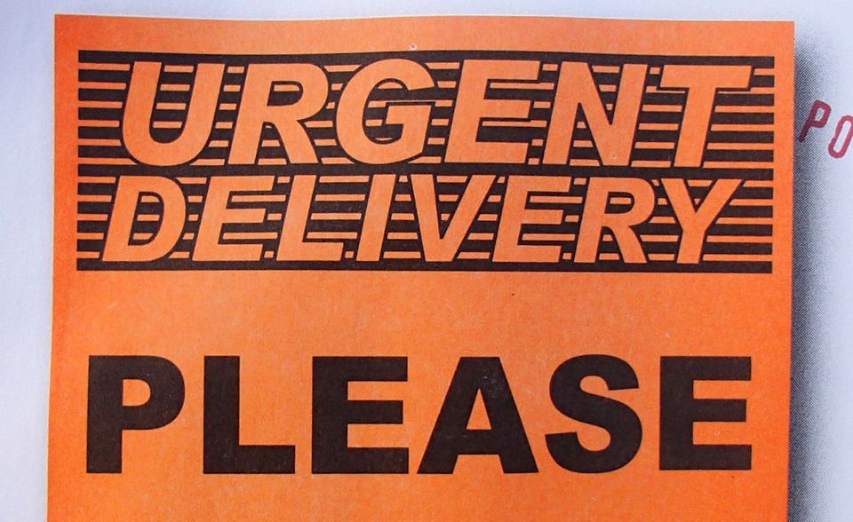 Express Verzichten Sie auf „Express“-Lieferungen, so ersparen Sie dem Paketboten Zeitdruck und unnötige Umwege.