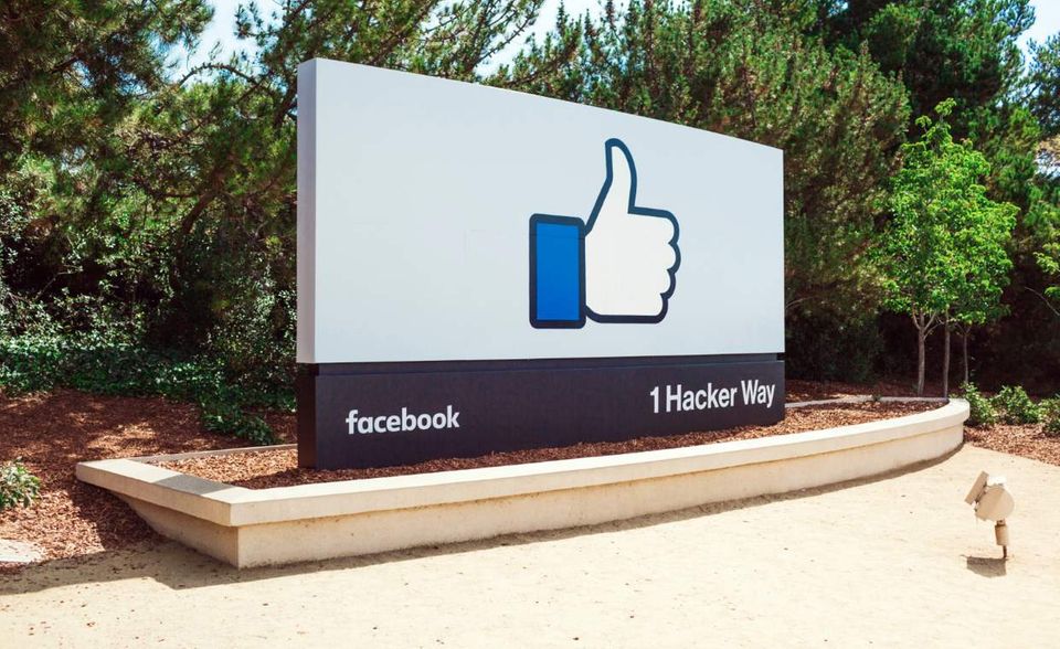 Facebook.com ist die drittgrößte Internetseite der Welt. Das soziale Netzwerk von Mark Zuckerberg kam im Monats-Ranking von SimilarWeb zuletzt auf 20,9 Milliarden Total Visits. Die Nutzer blieben pro Besuch im Durchschnitt elf Minuten auf der Plattform. Das war der höchste Wert unter den Nicht-Video-Seiten in den Top 10.
