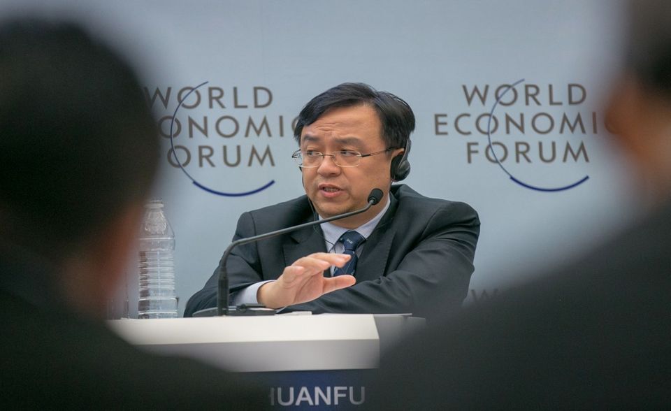 BYD-Gründer Wang Chuanfu (hier 2016 beim Weltwirtschaftsforum) war 2009 dank der Finanzspritze von Warren Buffet der reichste Mann Chinas. 2019 belegte der Vorstandsvorsitzende und CEO in der „Forbes“-Milliardärsliste noch Platz 452. Das Magazin schätzte sein Vermögen auf 4,3 Milliarden Dollar.