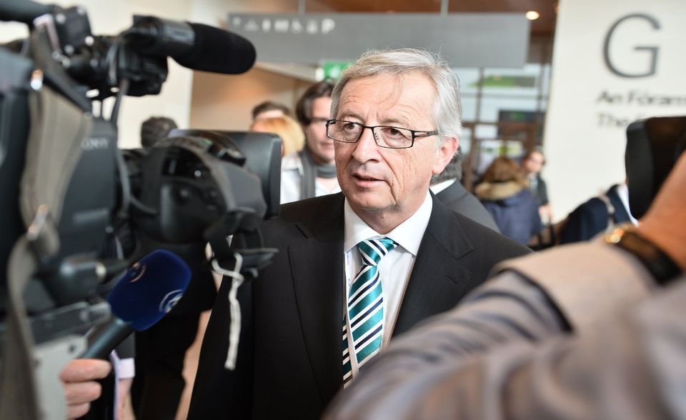 Bis 1967 existierten die drei Kommissionen der Europäischen Gemeinschaft für Kohle und Stahl (EGKS), der Europäischen Wirtschaftsgemeinschaft ((EWG) und der Europäischen Atomgemeinschaft (Euratom) nebeneinander. Erst 1967 fusionierten die Kommissionen zur „Kommission der Europäischen Gemeinschaften“ und stellten einen gemeinsamen Präsidenten. Seitdem gab es zwölf Kommissionspräsidenten, allesamt aus dem Mittel- und Südeuropäischen Raum. Drei Mal – und damit am häufigsten – stellte das kleine Luxemburg den Präsidenten, gefolgt von Frankreich (zwei Mal) und Italien (zwei Mal). Mit Ursula von der Leyen wird das Amt erstmals von einer Frau besetzt.
