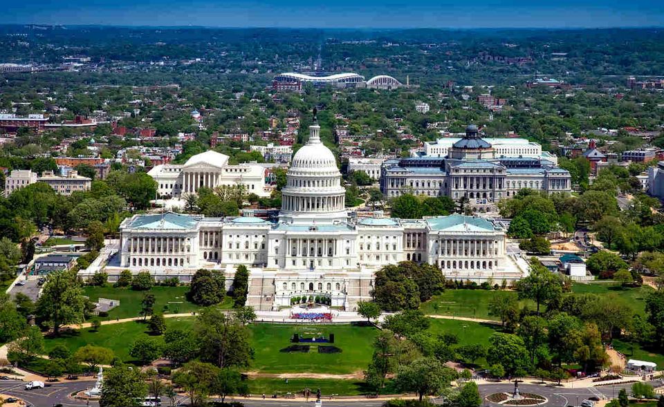 Washington, D.C. ist eine Stadt der politischen Superlative. Hier stehen nicht nur das Weiße Haus als Amts- und Wohnsitz des Präsidenten der Vereinigten Staaten und das Kapitol, in dem der Senat und das Repräsentantenhaus tagen. Auch der Oberste Gerichtshof, der Internationale Währungsfond und die Weltbank sitzen in der Stadt an der Ostküste der USA. Wie mächtig Washington ist, spiegelt auch das Ranking wider: So hat sich die Stadt mit ihren mehr als 600.000 Einwohnern in diesem Jahr vom elften auf den zehnten Platz verbessert.