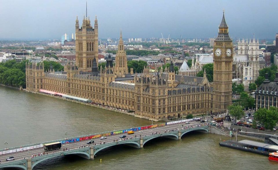 Trotz Brexit-Chaos hat die britische Hauptstadt nichts an ihrer Attraktivität eingebüßt. Die Metropole mit fast neun Millionen Einwohnern ist einer der wichtigsten Finanzplätze der Welt und ein begehrtes Ziel für ausländische Direktinvestitionen. Zudem ist in London High-Tech-Industrie ansässig. Wie schon 2018 belegt London den zweiten Platz.