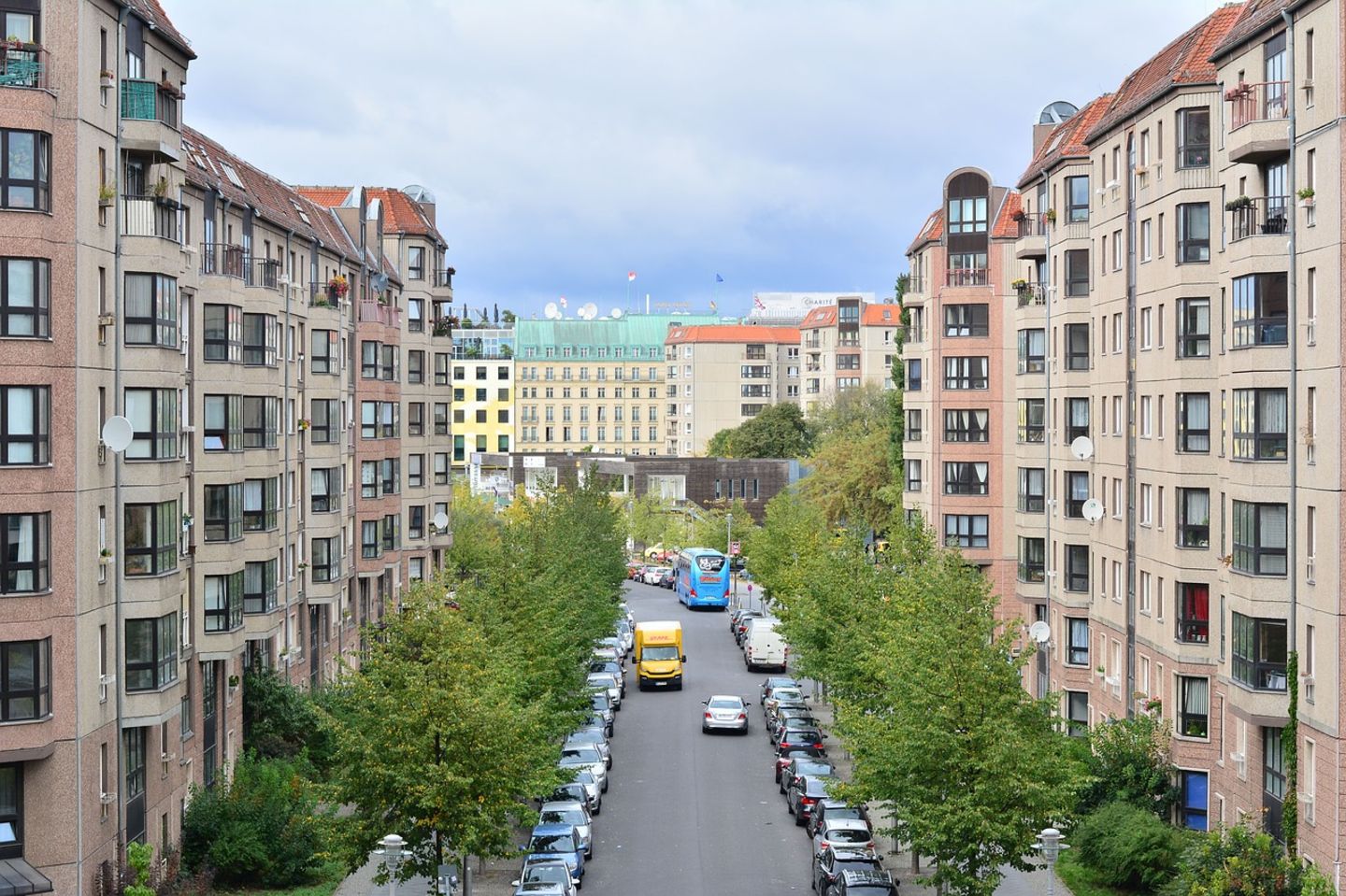 In Großstädten wie Berlin wurden Wohnungen als Ferienunterkunft zweckentfremdet