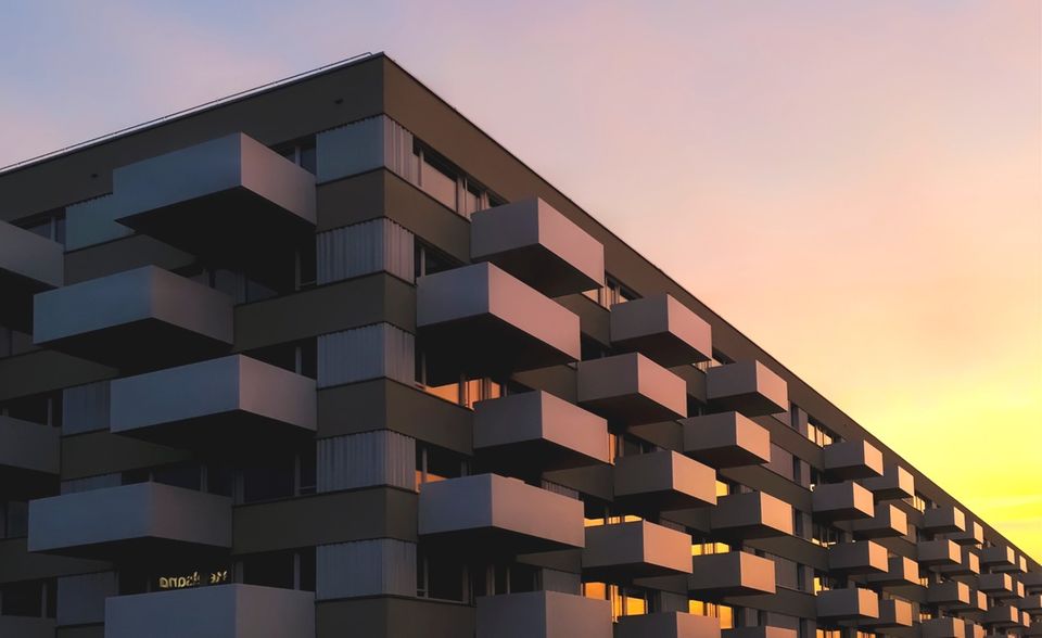 In Genf stiegen die Preise noch stärker als in Zürich: Um 6,0 Prozent zogen die Preise für Luxuswohnungen in den letzten zwölf Monaten an. Das bedeutet Platz fünf.