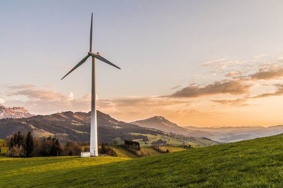 Onshore-Windräder stehen im Zeichen der Energiewende.