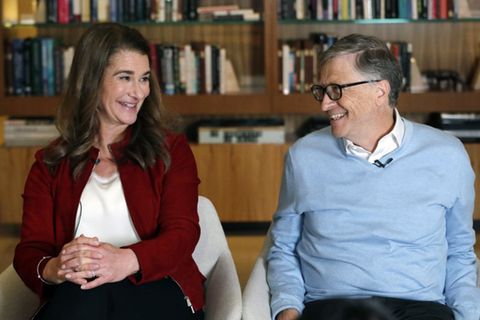 Bill Gates will mit seinem Microsoft-Vermögen die Welt verändern. Im Jahr 2000 nahm die Bill & Melinda Gates Foundation die Arbeit auf. Sie soll mit Vermögenswerten von über 50 Mrd. Dollar die größte private Stiftung der Welt sein. Ihre Hauptziele sind der Kampf gegen Armut, bessere Gesundheitsversorgung und bessere Bildung. 2018 wurden der Statistik zufolge 138 Mio. Dollar gespendet.