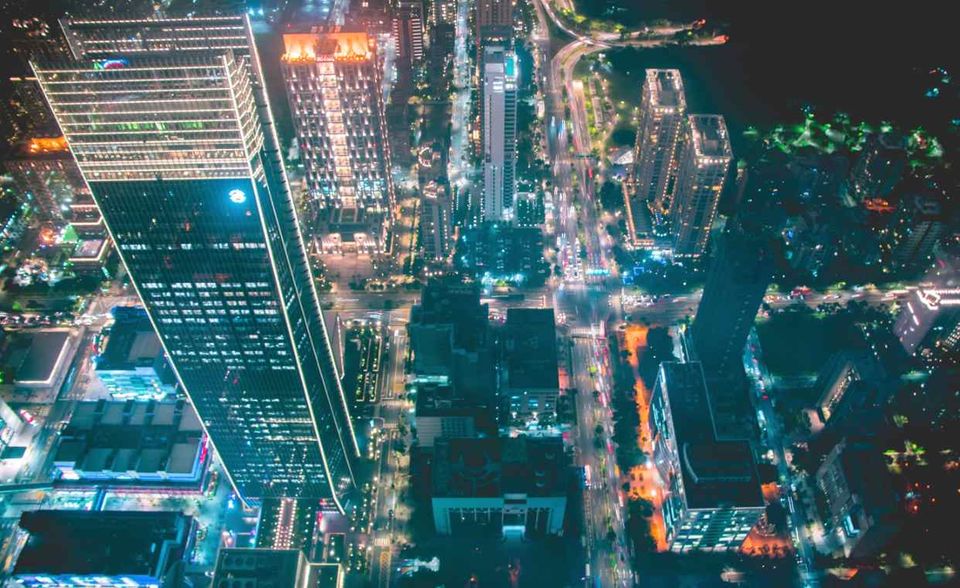 Taiwan hat Bahrain als das beste Land für Expats abgelöst. Der Zweitplatzierte des Vorjahres schob sich auf die Spitzenposition vor. Das gelang unter anderem wegen der hohen Lebensqualität (Platz drei), der guten Sicherheitslage (96 Prozent, weltweit: 81 Prozent) und dem leichten Einleben (78 Prozent, weltweit: 59 Prozent). „Ich habe in Taiwan mein Zuhause gefunden“, freute sich ein Expat aus Kanada über die neue Heimat.