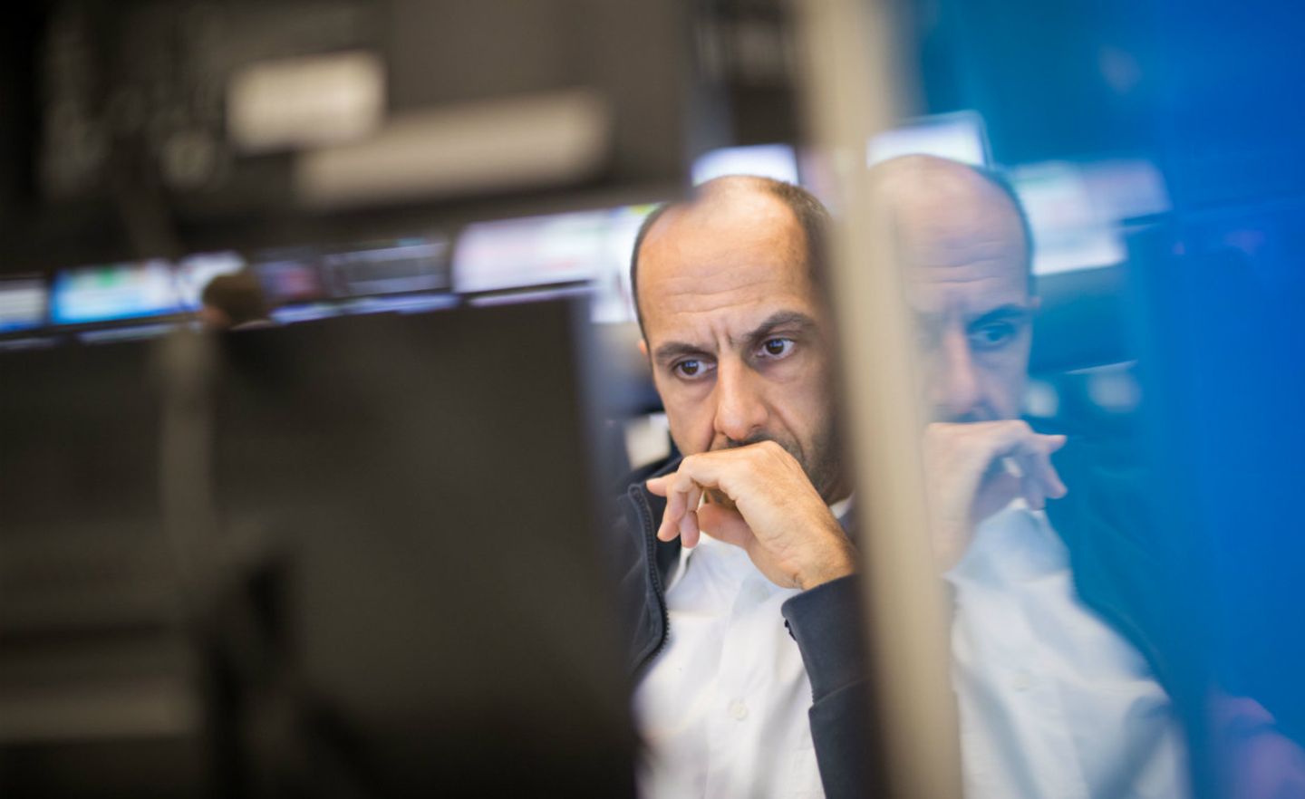 Händler an der Frankfurter Börse: In unsicheren Zeiten heißt es, Nerven bewahren
