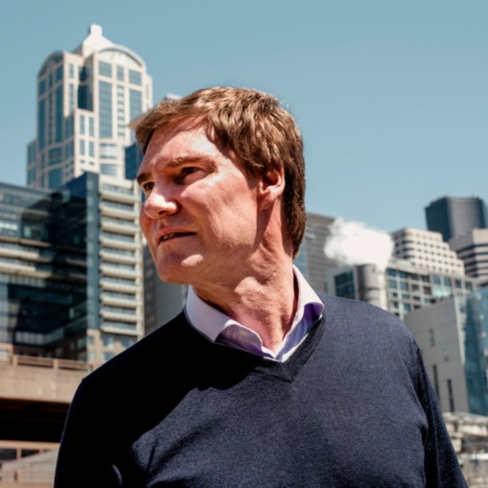 Carsten Maschmeyer im Hafen von Seattle
