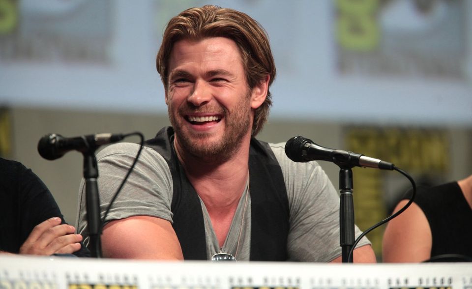 Chris Hemsworth hat 2019 Robert Downey Jr. als bestbezahlter Schauspieler bei den Avengers abgelöst. Der Thor-Darsteller steigerte laut „Forbes“ sein Einkommen von 64,5 auf 76,4 Millionen Dollar. Trotzdem reichte es nicht für den Spitzenplatz.