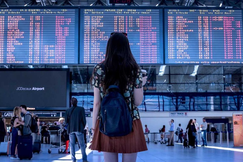 Eine erhöhte Luftverkehrssteuer wirkt sich auch auf die Preise von Flugtickets aus – allerdings nicht so stark wie behauptet