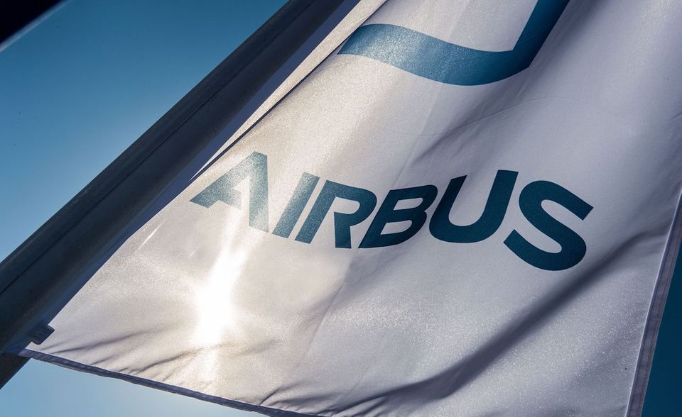 Europas größter Flugzeugbauer Airbus belegt in der Liste der begehrtesten Arbeitgeber Platz acht.