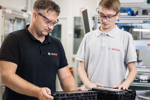 Karriere machen bei Bosch ist beliebt – Der multinationale Konzern bietet neben Job-Möglichkeiten für Studenten, junge Absolventen und Professionals.