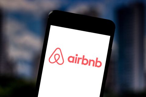 Airbnb-App: Das Buchungsportal nutzt die Marke Airbnb seit 2009. Nach Ansicht des Konzerns verletzt die Verwendung des Worts „Air“ bei anderen Portalen seine Rechte