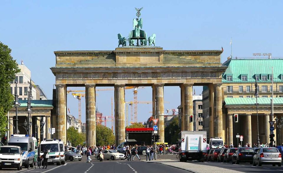 In Deutschland sind binnen eines Jahres 65.000 Menschen zu Millionären geworden. Das entspricht der Einwohnerzahl von Weimar. Insgesamt kam die Bundesrepublik 2019 auf 2.197.000 Millionäre. Damit war jeder 20. Millionär weltweit Deutscher.