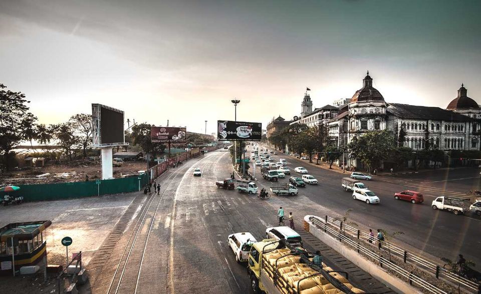 An den Menschen liegt es wirklich nicht, dass Yangon in Myanmar so schlecht abschneidet. Die Stadt schaffte es in puncto Freundlichkeit der Einheimischen unter allen 82 untersuchten Metropolen weltweit sogar auf Platz zwei. „Die Einwohner von Myanmar sind nett und man kann gut mit ihnen zusammenarbeiten,“ urteilte laut InterNations ein Expat aus Sri Lanka. Das vermag aber die schlechten Noten für die Lebensqualität nicht wettzumachen. Insbesondere Mängel bei der medizinischen Versorgung, im Nahverkehr und bei der Freizeitgestaltung vermiesen Expats die Laune.