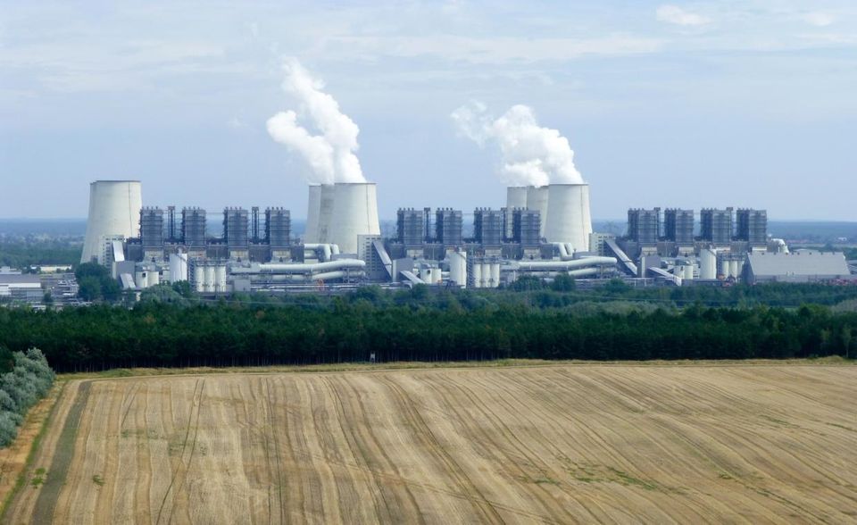 Auch die Tage des Braunkohlekraftwerks Jänschwalde in Brandenburg sind gezählt: Ende 2028 soll der letzte Block stillgelegt werden. 2018 emittierte das Kraftwerk 22,8 Millionen Tonnen Kohlendioxid.