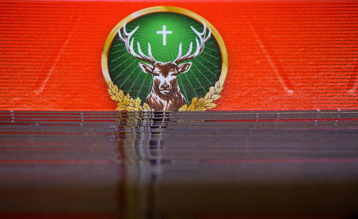 Jägermeister-Logo: Der Kräuterlikör aus Wolfenbüttel gehört zu den absatzstärksten Spirituosenmarken