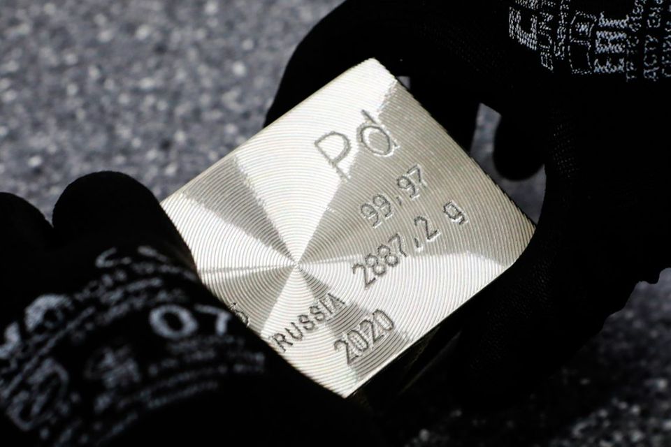 Der Preis für das Edelmetall Palladium ist in den vergangenen Monaten stark gestiegen, zuletzt hat er allerdings ein wenig nachgegeben