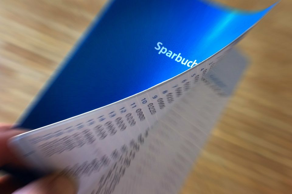 Noch immer schlummert viel Geld auf Sparbüchern