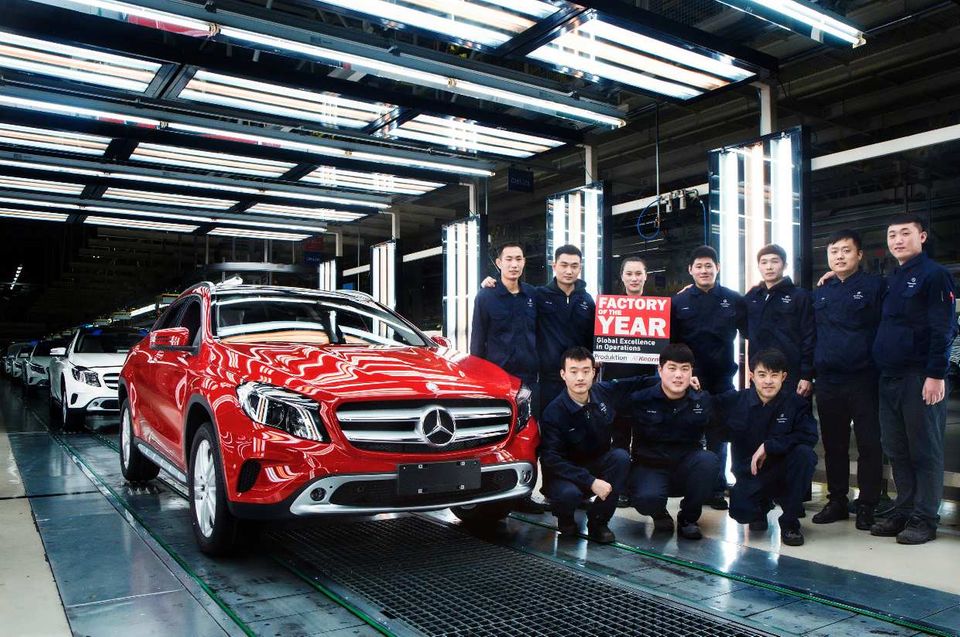 Autoindustrie Wie andere deutsche Autobauer verlängert auch Daimler die Werksferien anlässlich des chinesischen Neujahrsfestes. Weitgehend soll die Produktion in China am 10. Februar wiederaufgenommen werden. Der japanische Hersteller Nissan hofft, dass auch in der Region Hubei, Zentrum des Coronavirus-Ausbruchs, nach dem 14. Februar die Produktion wieder anläuft. In Südkorea hat Hyundai die Produktion laut der Nachrichtenagentur Yonhap wegen einer unterbrochenen Lieferkette in China heruntergefahren.