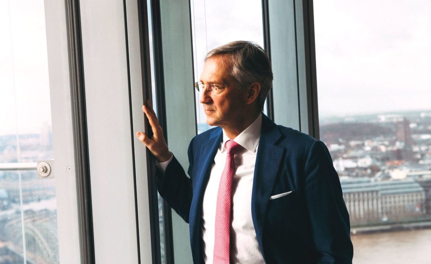 Von Köln aus betreibt Bert Flossbach seine Geschäfte weltweit – und so erfolgreich, dass er damit 2020 auf dem ersten Platz des Capital-Fonds-Kompasses landet