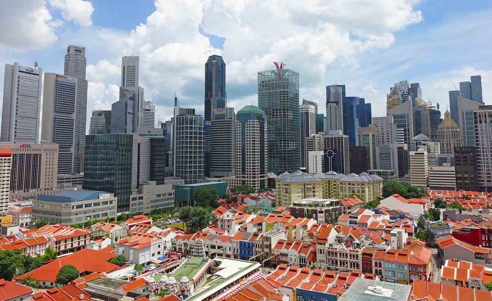 Zwei Staatsfonds aus Singapur haben es unter die Top Ten geschafft. Einer von ihnen ist Temasek mit einem Vermögen von 375,4 Mrd. US-Dollar. In Deutschland ist der Staatsfonds aus Singapur vor allem für seine Investitionen beim Chemiekonzern Bayer bekannt. Weltweit hält Temasek Anteile an rund 600 Unternehmen.