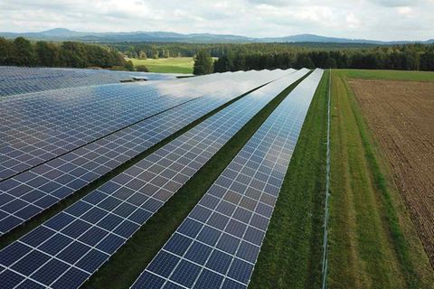 Der Anteil der erneuerbaren Energien an der Stromproduktion in Deutschland steigt jedes Jahr. Aber die Ziele der Energiewende werden bislang nicht erreicht