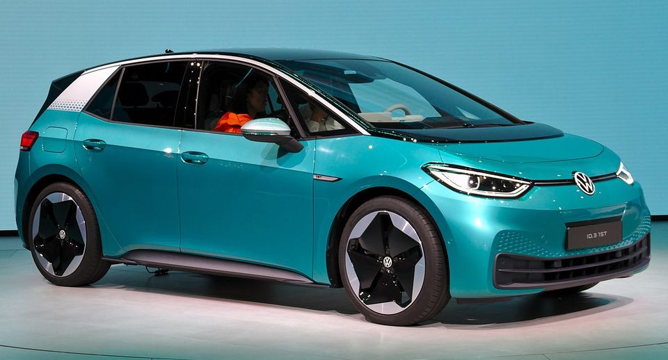 Abgasskandal hin oder her. Volkswagen führt 2019 die Top 25 der meistverkauften Personenkraftfahrzeuge in Europa nach Marken an. 1,77 Millionen wurden EU-weit verkauft. Der erste VW-Stromer basiert auf einer Elektrofahrzeug-Plattform und orientiert sich optisch an der 2017 gezeigten Studie VW ID.