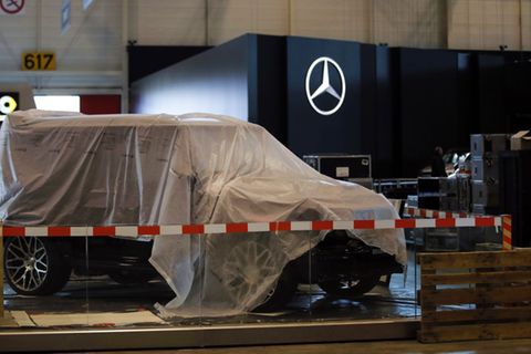 Wegen des Corona-Ausbruchs trübt sich die Stimmung in der Industrie ein. In Genf wurde der Genfer Autosalon abgesagt