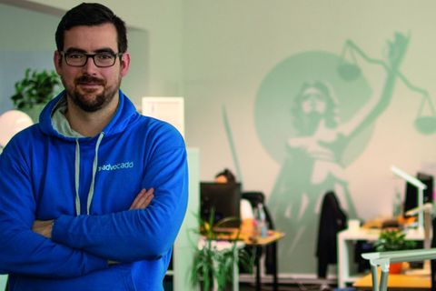 Maximilian Block ist mit seiner Plattform Advocado Pionier der digitalen Rechtsberatung